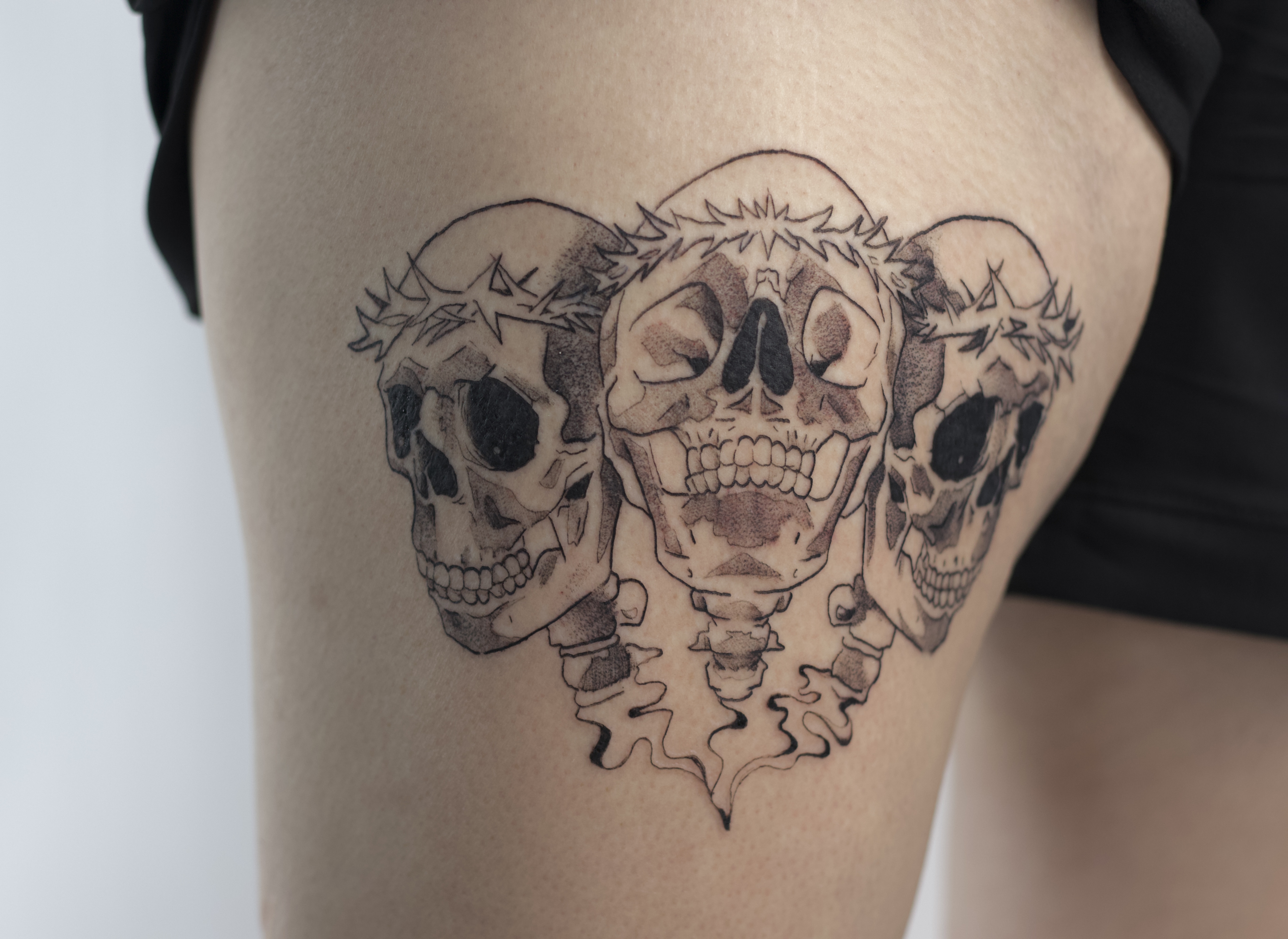 Three skulls 